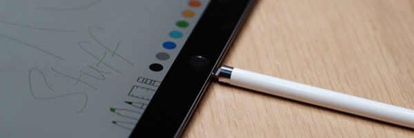 Apple Pencil am iPad laden