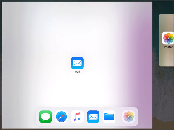 Eine App aus Dock zum rechten Bildschirmrand ziehen